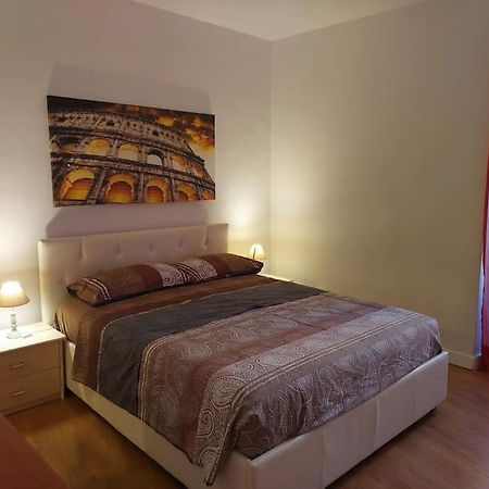 Casa Anna 5 Stelle - Apartment With Garden Рим Екстер'єр фото